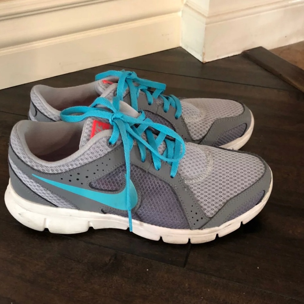 Gray Nike Women’s Shoes